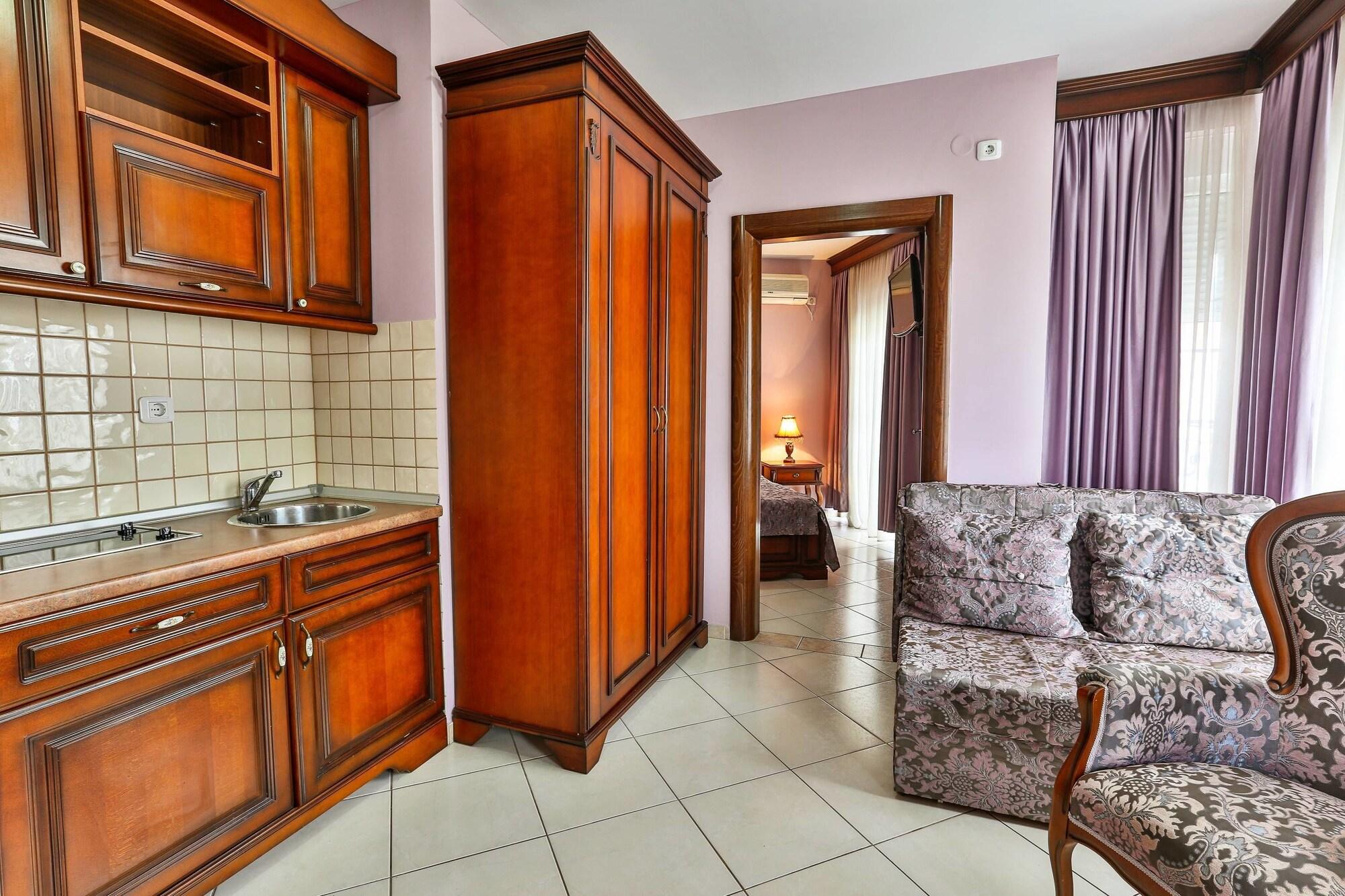 Villa Imperija Guesthouse Будва Экстерьер фото