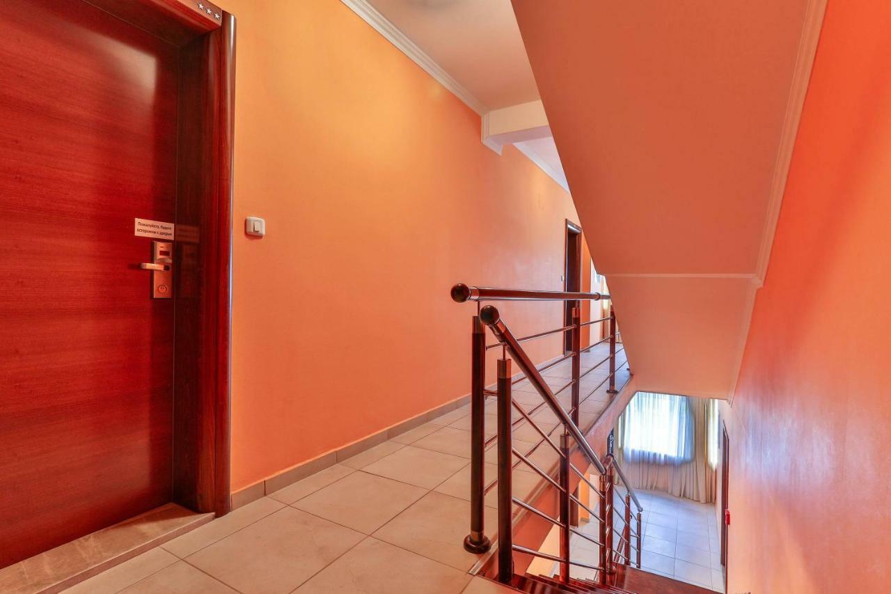 Villa Imperija Guesthouse Будва Экстерьер фото